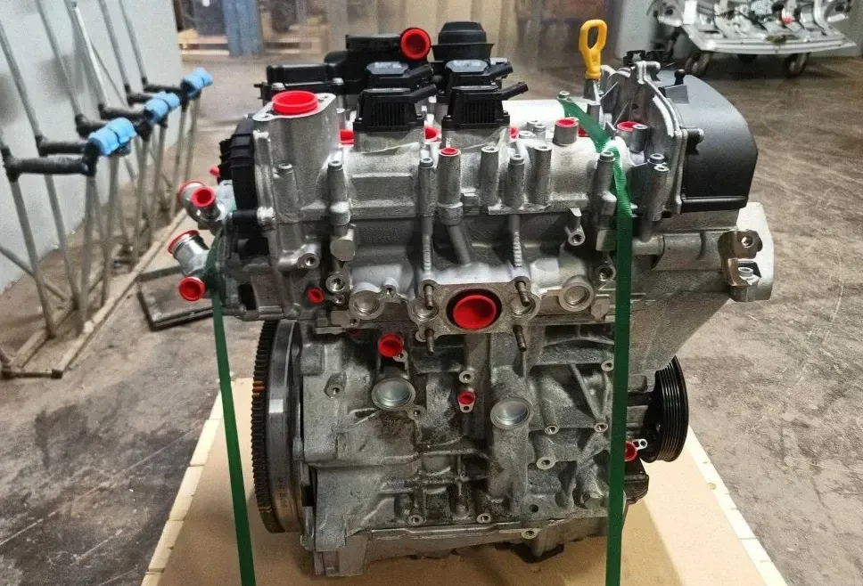 Motor Benzin - Audi A3, S3 (2023) DFYA 05E100098P 18.680km - Bild 1
