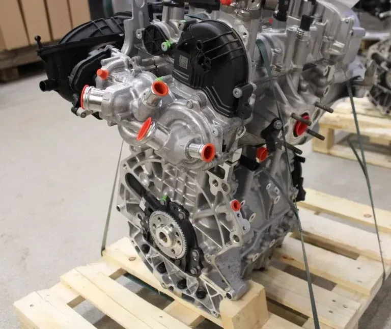 Motor Benzin - Skoda Octavia (2021) DLAA 05C100031K 2.620km - Bild 1