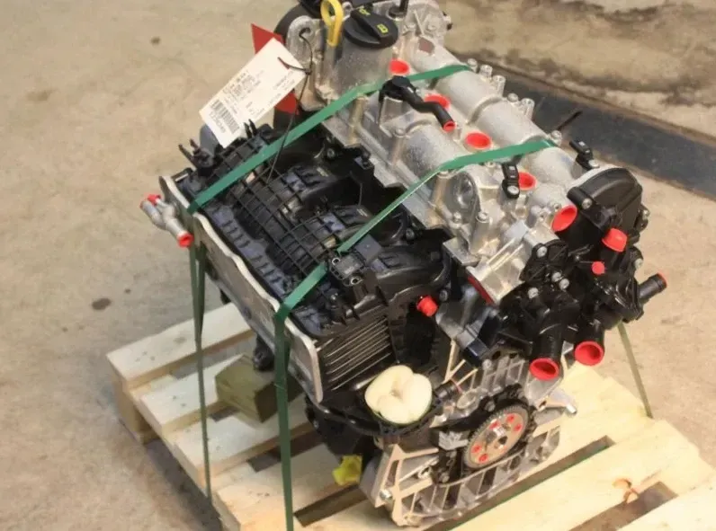 Motor Benzin - Audi A3, S3 (2021) DGEA 04E100038F 4.810km - Bild 1