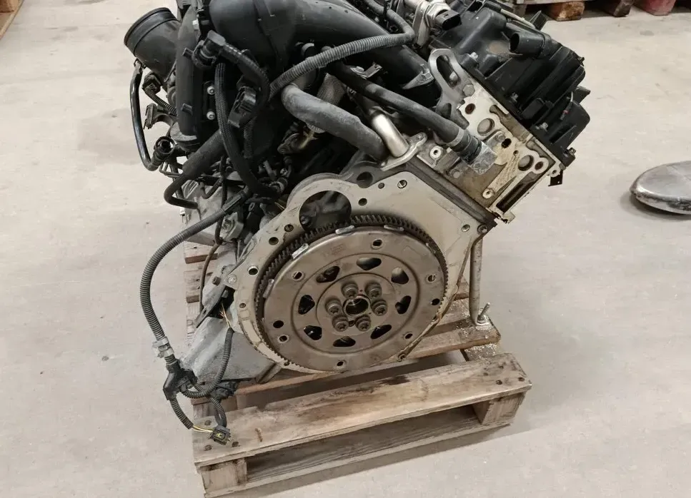 Motor Benzin - BMW 5-Series (2011) N53-B30A 11002210371 - Bild 1