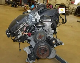 Motor Benzin - BMW 5-Series (2003) 11000302324 - Bild 3