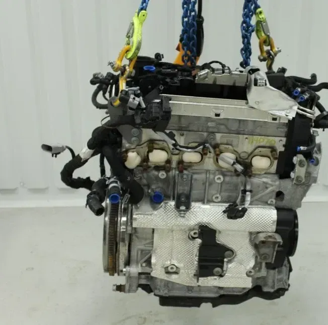 Motor Diesel - VW Passat (2024) DTUA 05L100031D 13.480km - Bild 1