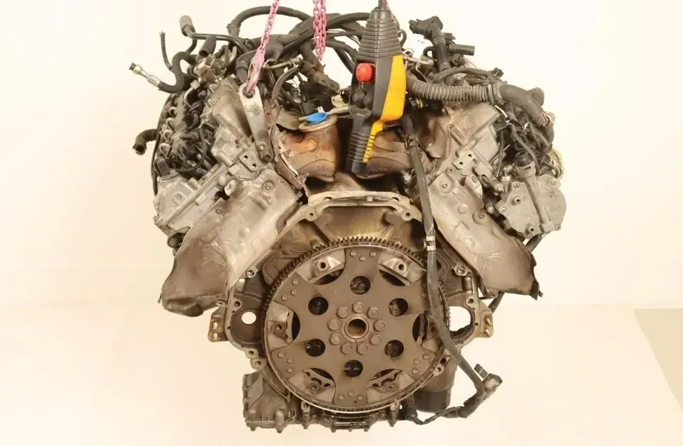 Motor Benzin - BMW 5-Series (2016) N63B44A 11002296776 - Bild 1