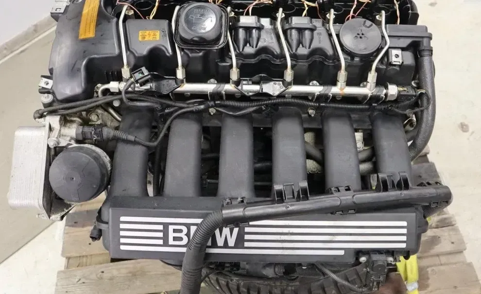 Motor Benzin - BMW 3-Series (2009) N53-B30A 11000421310 - Bild 1