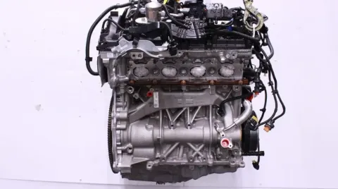 Background image for Motor Benzin - BMW Z4 (2019) B48-B20B 11005A55E68 8.910km