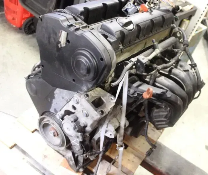 Motor Benzin - Citroen C5 (2006) RFJ 0135KL - Bild 1