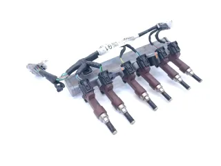 Einspritzleiste Verteiler Einspritzdüse 1639386780 Citroen C1 Peugeot 108 - Bild 2