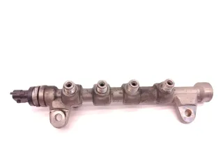 Einspritzleiste 55576177 Opel Astra Zafira Cascada Insignia Saab 9-5 Chevrolet - Bild 2
