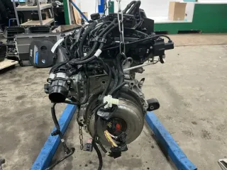 Motor Benzin - BMW X2/iX2 (2020) B38A15A 11 00 2 455 309 60.000km - Bild 2