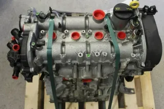 Motor Benzin - Audi A3, S3 (2023) DGEA 04E100038F 10.210km - Bild 1