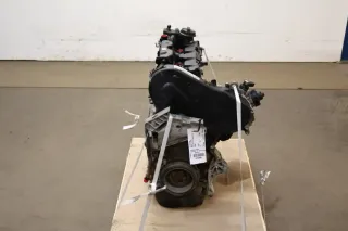 Motor Diesel - VW Golf (2020) DJGA 04L100093KX 92.850km - Bild 3