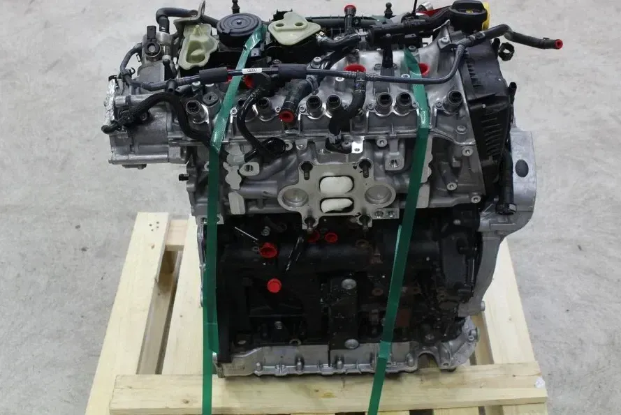 Motor Benzin - Audi Q3 (2021) DNPA 06Q100031F 39.850km - Bild 1