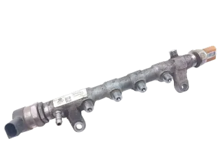 Einspritzleiste Verteiler 03L130089P VW Audi Seat Skoda - Bild 1