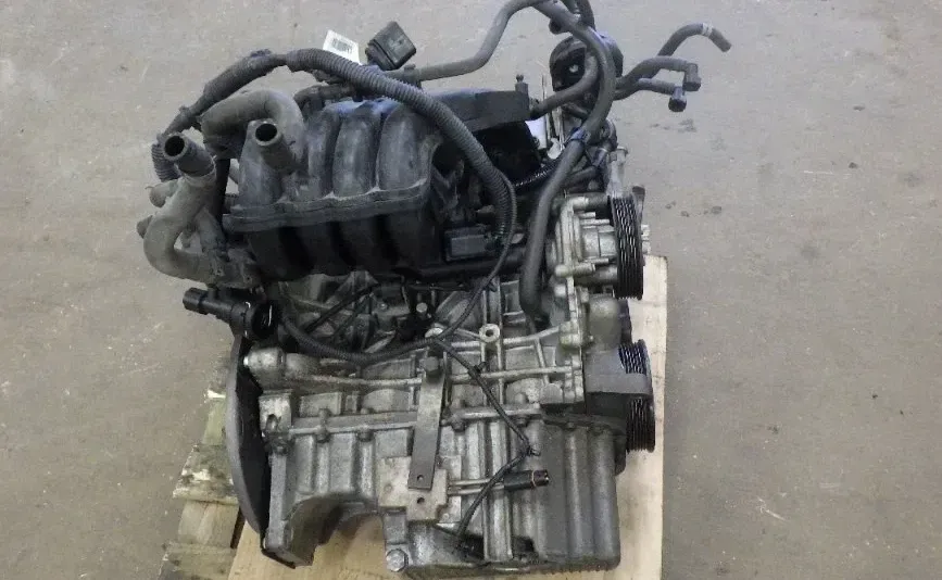 Motor Benzin - Skoda Fabia (2009) 03C 100 034 C - Bild 1