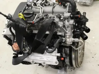 Motor Benzin - Skoda Karoq (2019) DKRF 04C100098KX 5.720km - Bild 1