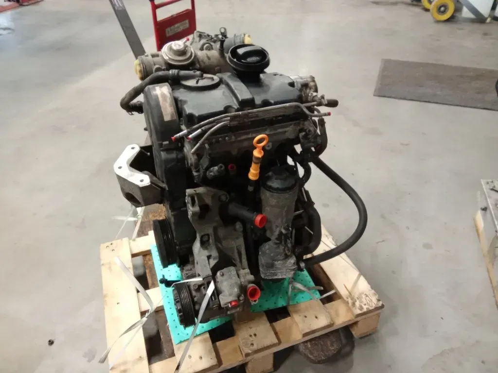 Motor Diesel - VW Polo (2002) BAY 045100098BX - Bild 1