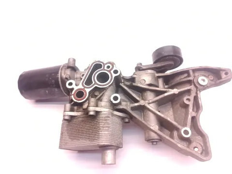 Background image for Aggregathalter Ölfiltergehäuse 06J903143AH VW Audi Seat Skoda