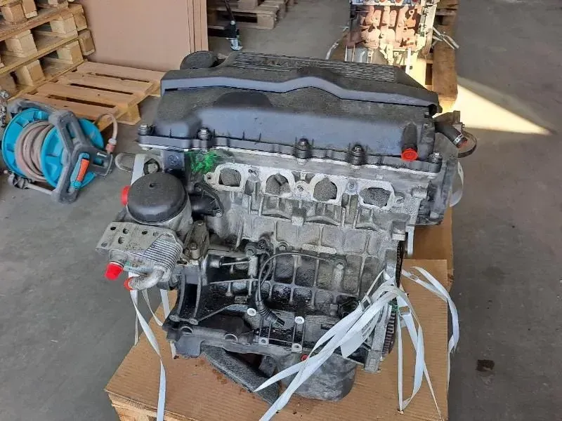 Motor Benzin - BMW 1-Series (2007) 11000430937 - Bild 1