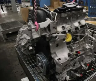 Motor Benzin - Volvo V60 Cross Country (2023) 36012991 9.620km - Bild 2