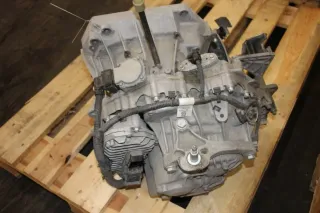 Automatikgetriebe - Renault Clio (2018) 320109767R 53.590km - Bild 2