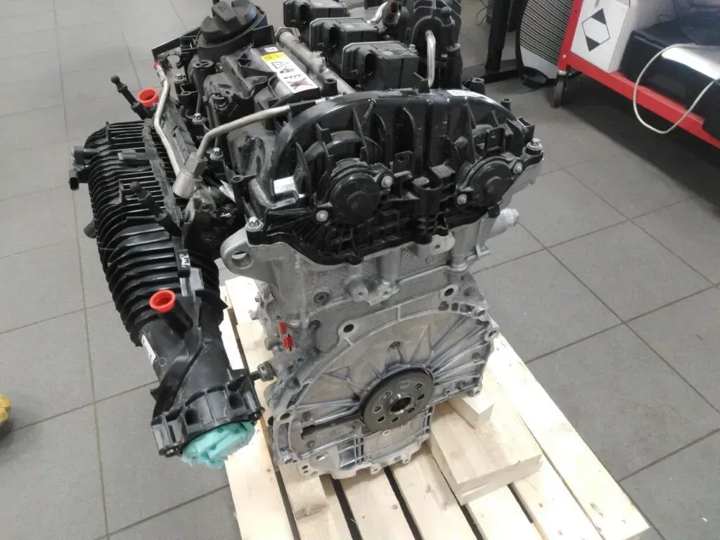 Motor Benzin - BMW X1 (2023) 11005A64D42 33.420km - Bild 1