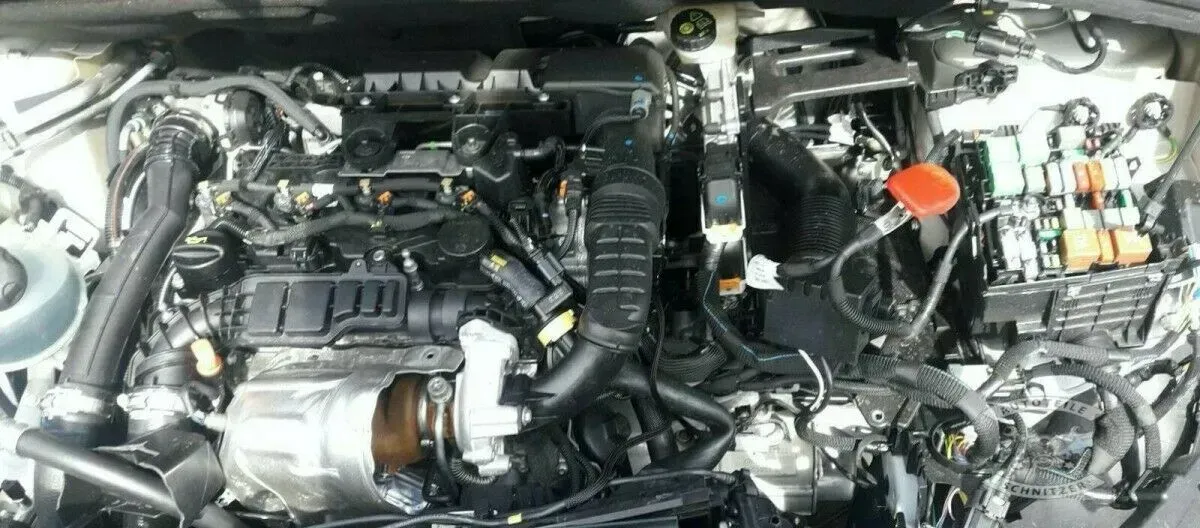 MOTOR PEUGEOT 208 308 2008 Partner Berlingo C3 DV5RD YHY 1.452 KM - Bild 1