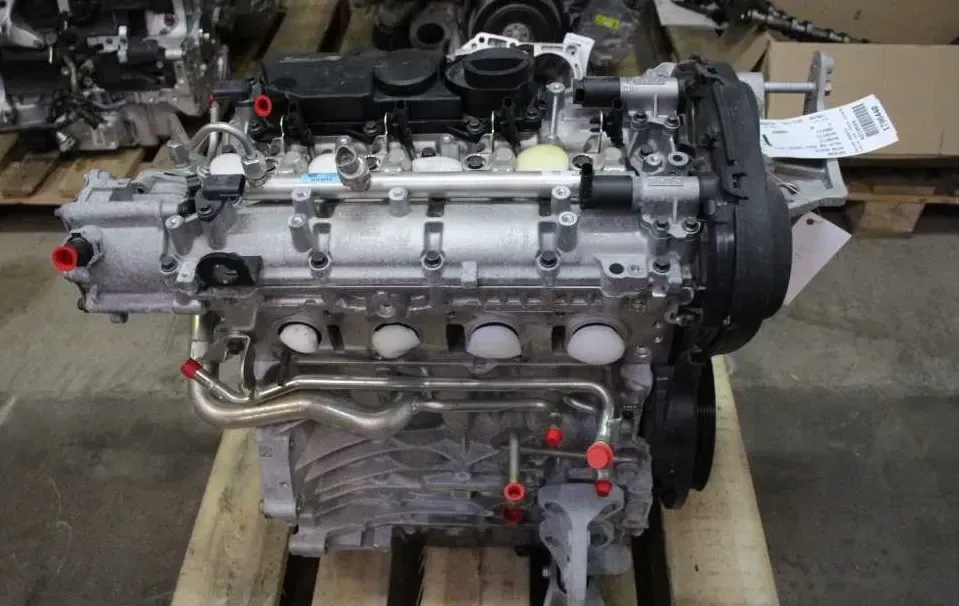 Motor Benzin - Volvo V60 Cross Country (2019) 36010306 20.740km - Bild 1