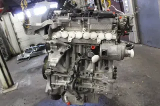 Motor Benzin - Volvo XC60 (2018) 36010310 94.690km - Bild 2