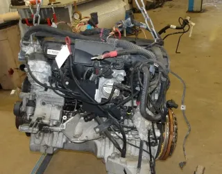 Motor Benzin - BMW 5-Series (2003) 11000302324 - Bild 1