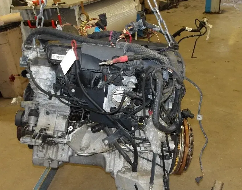 Motor Benzin - BMW 5-Series (2003) 11000302324 - Bild 1