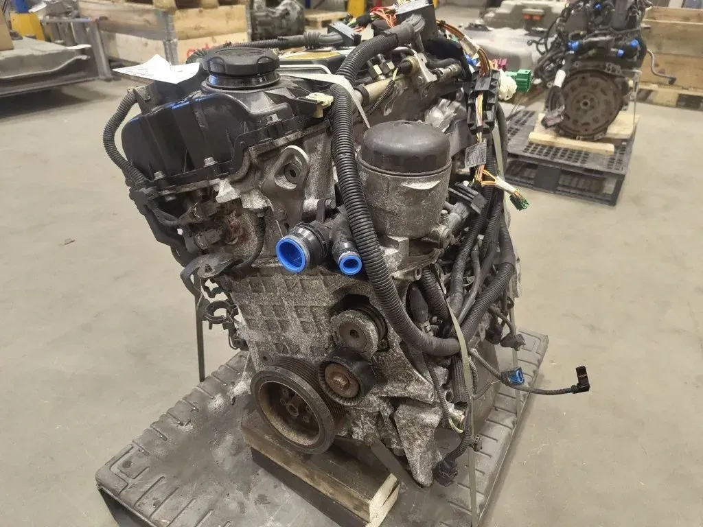Motor Benzin - BMW 3-Series (2009) N43-B16A 11 00 0 439 140 - Bild 1