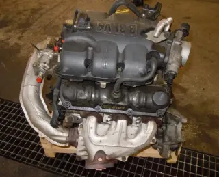 Motor Benzin - Chrysler Voyager (2001) 33RS - Bild 3