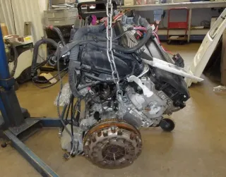 Motor Benzin - BMW 5-Series (2003) 11000302324 - Bild 2