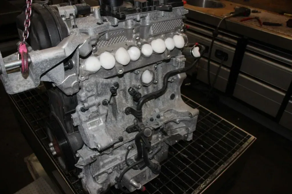 Motor Benzin - Volvo V60 Cross Country (2019) 36010306 70.530km - Bild 1