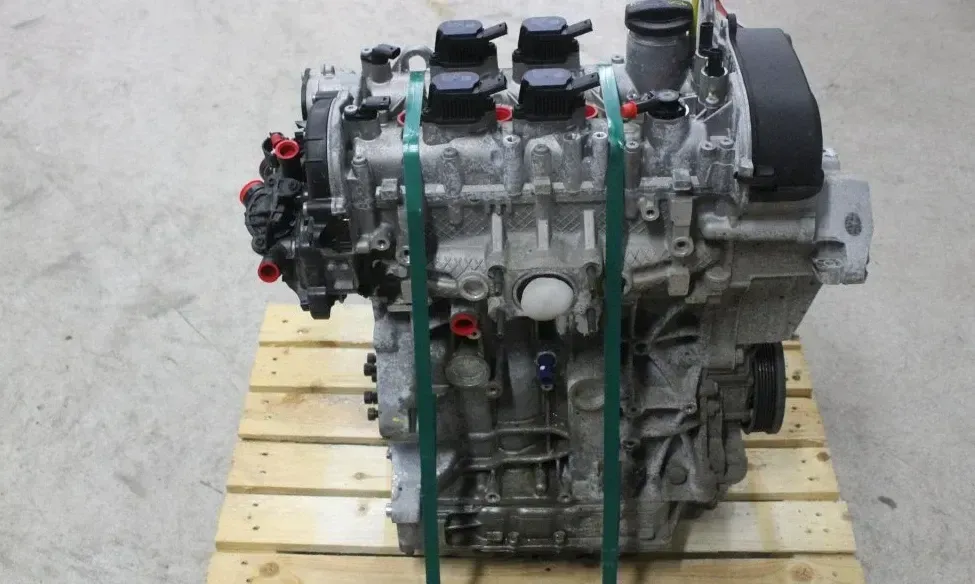 Motor Benzin - Seat Ateca (2017) CZEA 04E100034QX 20.000km - Bild 1