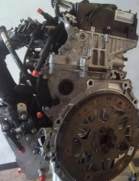Motor Diesel - BMW 1-Series (2015) B47-D20A 11 00 2 455 626 - Bild 1
