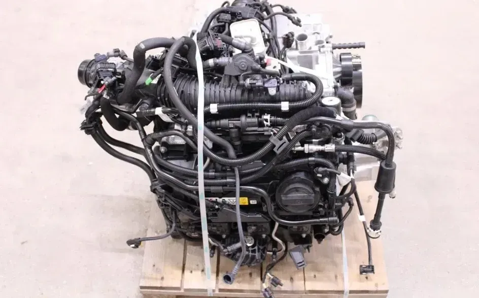 Motor Benzin - BMW X1 (2024) 11005A3DFA7 3.350km - Bild 1