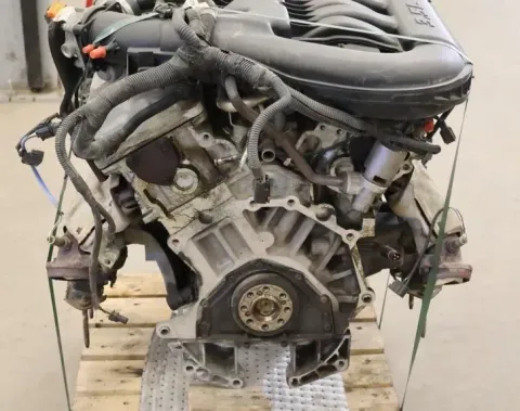 Background image for Motor Benzin - Chrysler 300, 300C (2007) RL160732AA