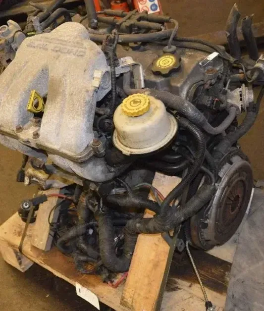 Motor Benzin - Chrysler Voyager (2002) - Bild 1