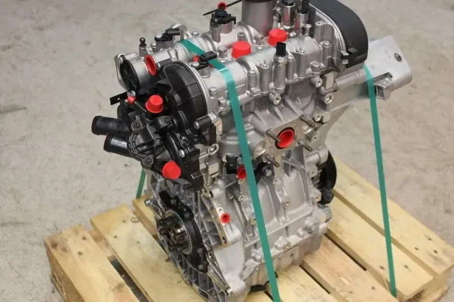 Motor Benzin - Seat Arona (2018) DKRF 04C100033X 6.260km - Bild 1