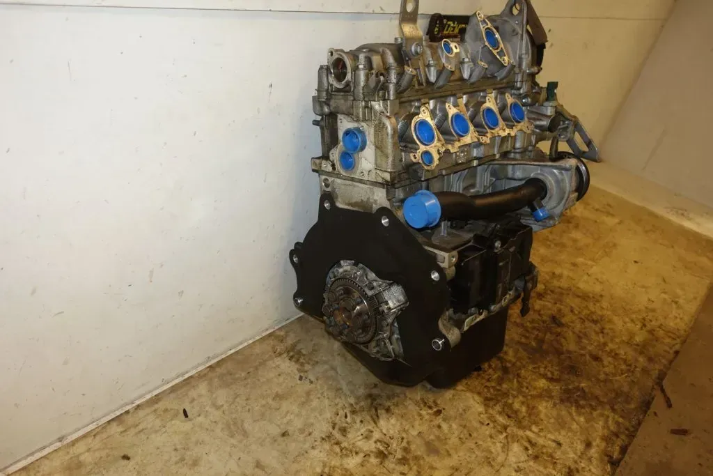 Motor Benzin - VW Polo (2012) 03F 100 091 A - Bild 1