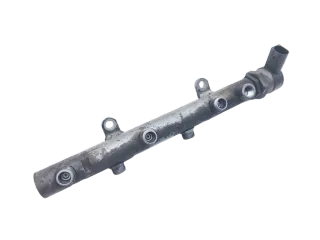 Einspritzleiste Verteiler rechts 059130090AJ VW Audi Q7 A5 A4 VW Phaeton - Bild 1