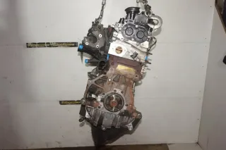 Motor Diesel - VW Golf (2015) CRKB 04L 100 093 F - Bild 2