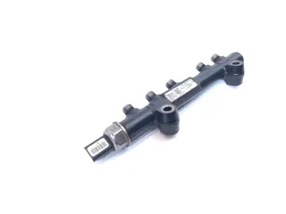 Einspritzleiste Verteiler 9685297580 Ford Volvo Peugeot Citroen Mazda - Bild 2