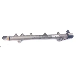 Einspritzleiste Verteiler A6460700395 Mercedes W211 W204 2.2 CDI OM646.821 - Bild 2