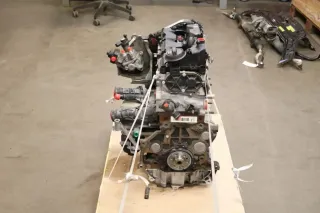 Motor Diesel - VW Golf (2020) DJGA 04L100093KX 92.850km - Bild 4