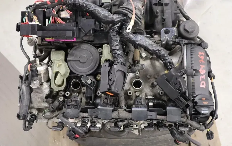 Motor Benzin - Audi A4, S4 (2013) CJEB 06L100032F 116.870km - Bild 1