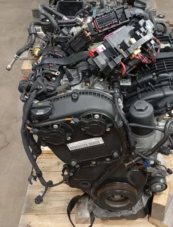 Motor Benzin - Audi A4, S4 (2014) CJEB 06L100032G - Bild 1