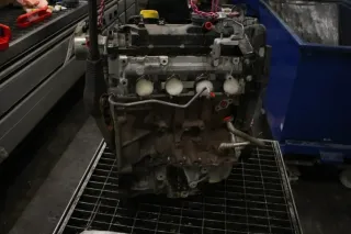 Motor Diesel - Dacia Duster (2018) 8201730188 - Bild 2