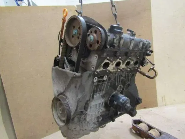 Motor Benzin - Skoda Octavia (2001) AXP - Bild 1